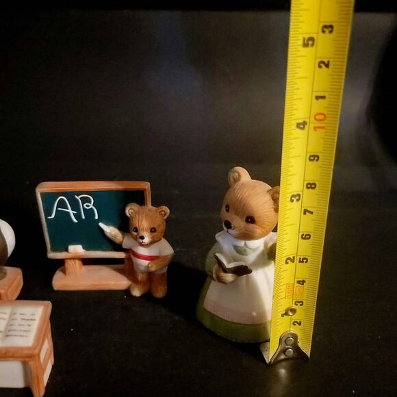 Vintage Homco Porcelain Figurines, "Bears at School" Collection - Picture 4 of 4